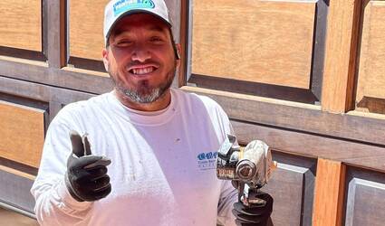  Should I Paint My Garage Door? A Quick Guide to Boosting Curb Appeal